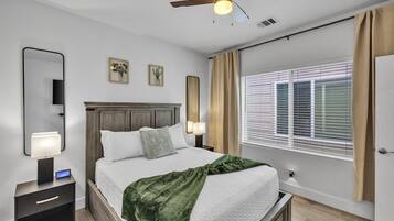 3 chambres, bureau, fer et planche à repasser, Wi-Fi gratuit