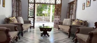 Satyagrah chavni luxurious  bungalow with AC in Ahmedabad