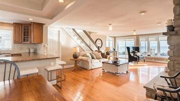 Televisión y chimenea