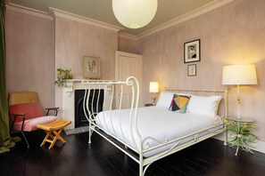 3 bedrooms, WiFi, bed sheets