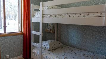 2 bedrooms, in-room safe, bed sheets