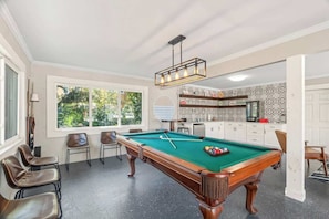 Games room - Seaside Sammie: Game Room, Fire Pit, Walk to Beach (St. Augustine)