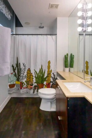 Articles de toilette gratuits, serviettes fournies, savon, shampoing