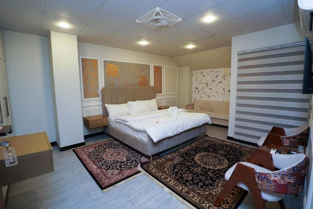 Deluxe Double Room | Free WiFi