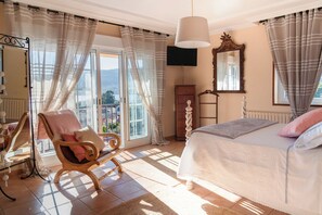 5 chambres, fer et planche à repasser, lit parapluie, Wi-Fi gratuit