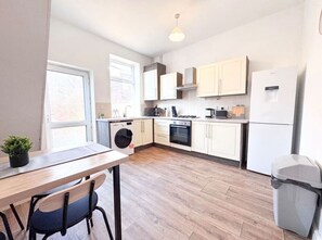 Fridge, microwave, oven, dishwasher