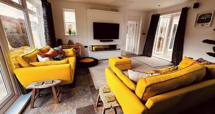 Rosedene | Modern Family Bungalow | Hot Tub