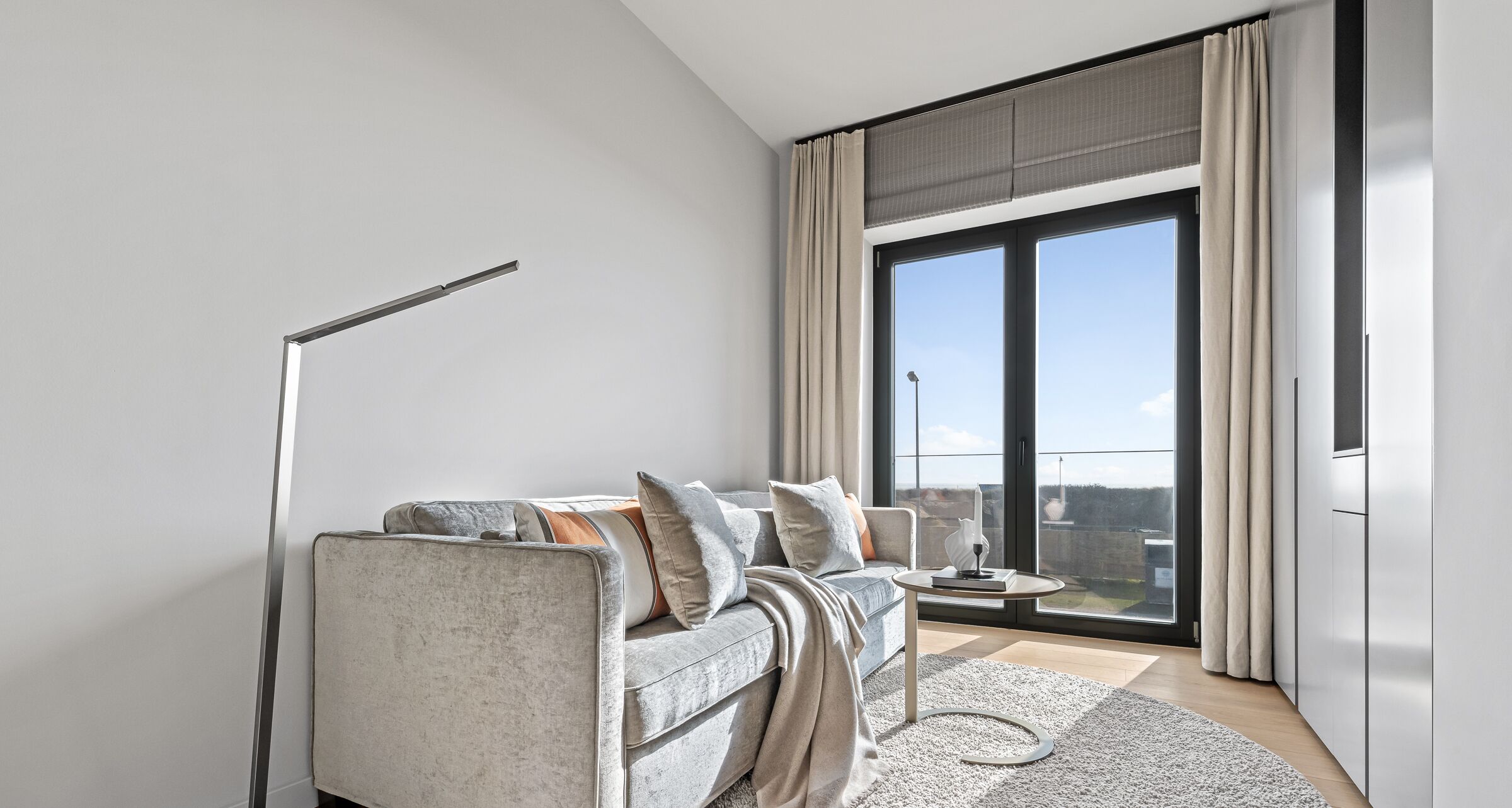 TV, fireplace, stereo