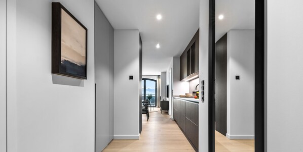 Interior - Turtle Bay Suite - Luxury on 65m² in List, Sylt with a Fireplace and Balcony. (List auf Sylt)