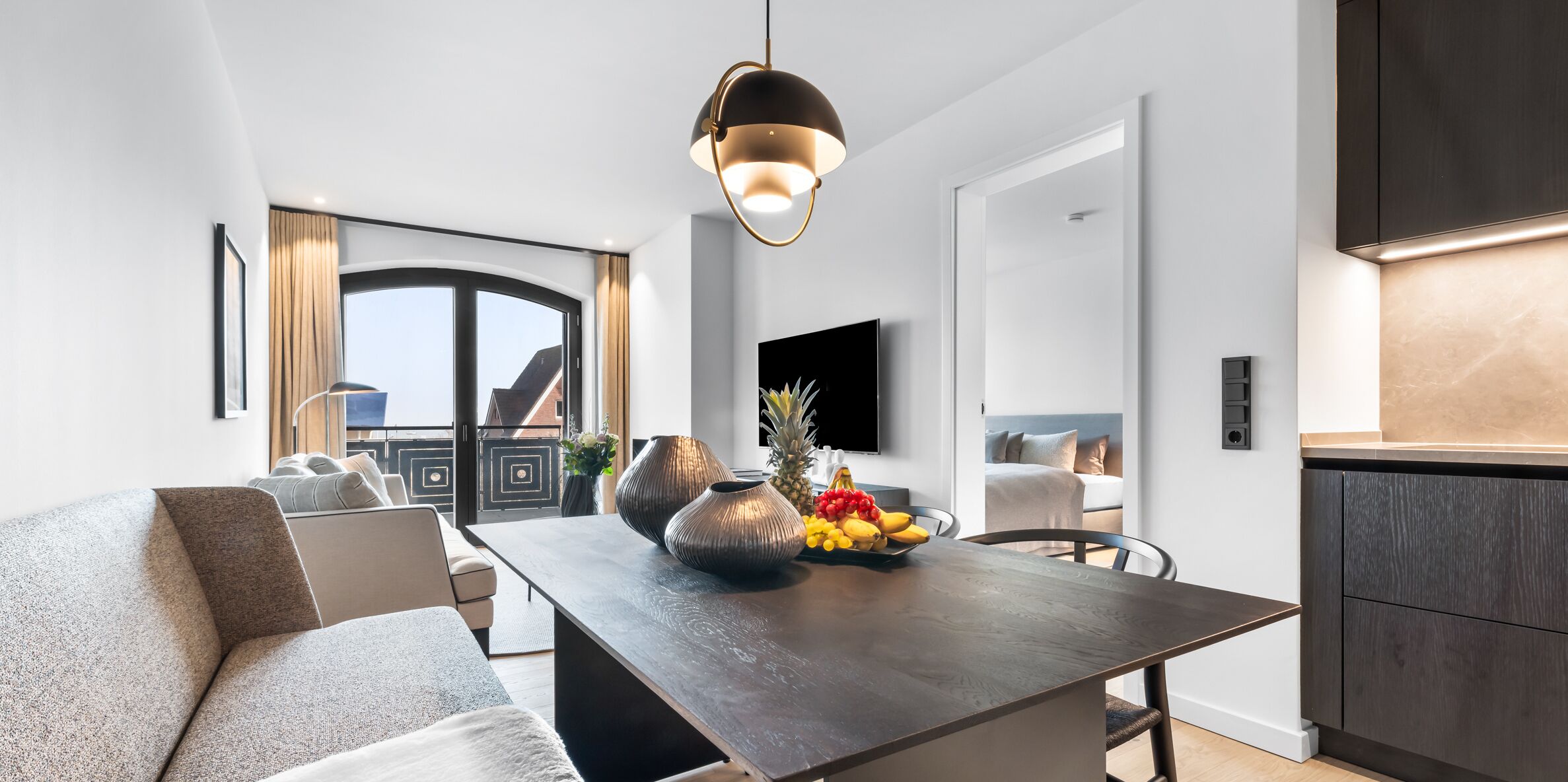 TV, fireplace, stereo