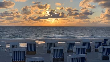 Una spiaggia nelle vicinanze