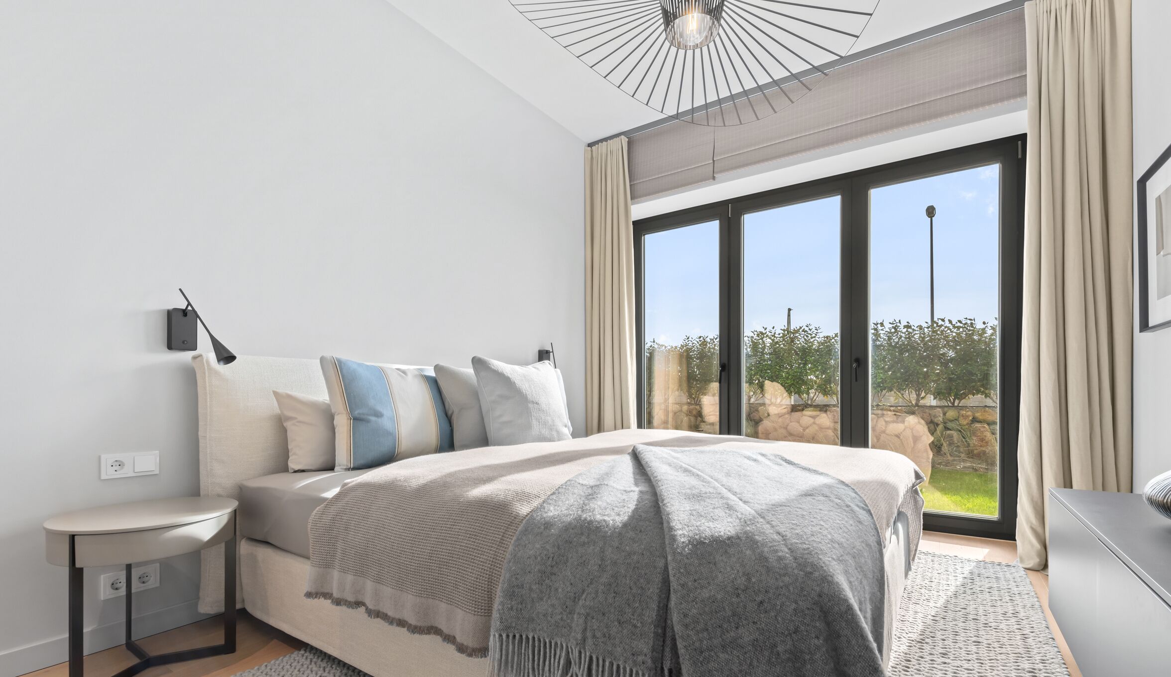 2 slaapkamers, reisbedje, gratis wifi, beddengoed