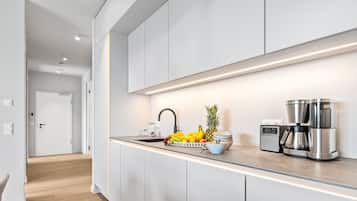 Réfrigérateur, four, plaque de cuisson, lave-vaisselle