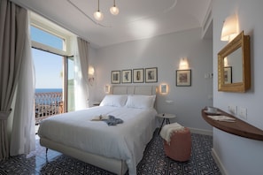 Deluxe Room, Balcony, Sea View | In-room safe, soundproofing, free WiFi, bed sheets