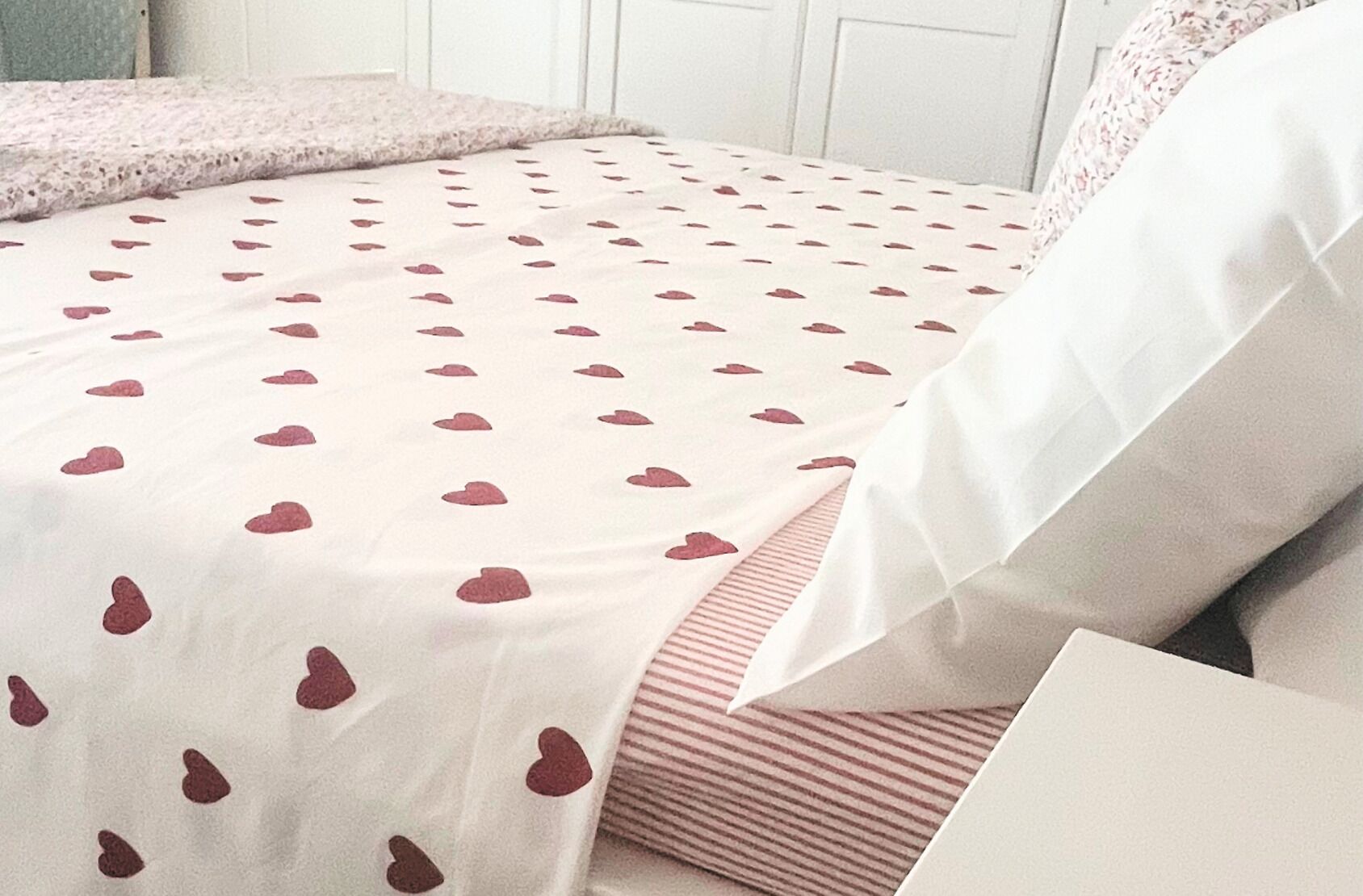 1 chambre, bureau, fer et planche à repasser, Wi-Fi gratuit