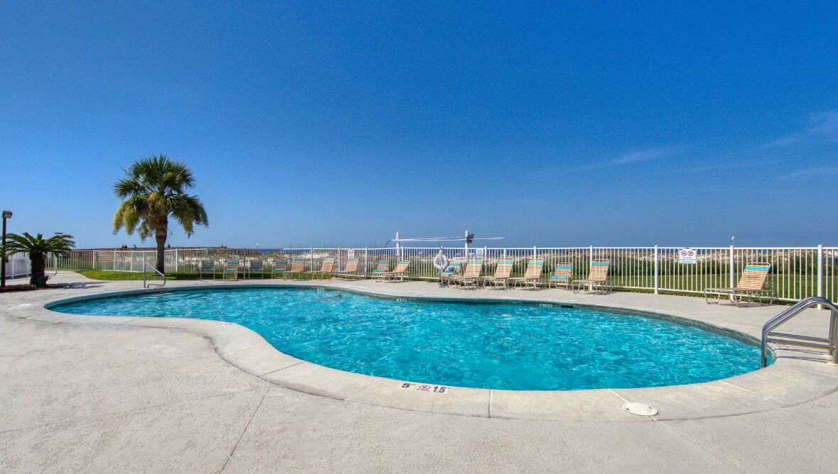 Inomhuspool och utomhuspool