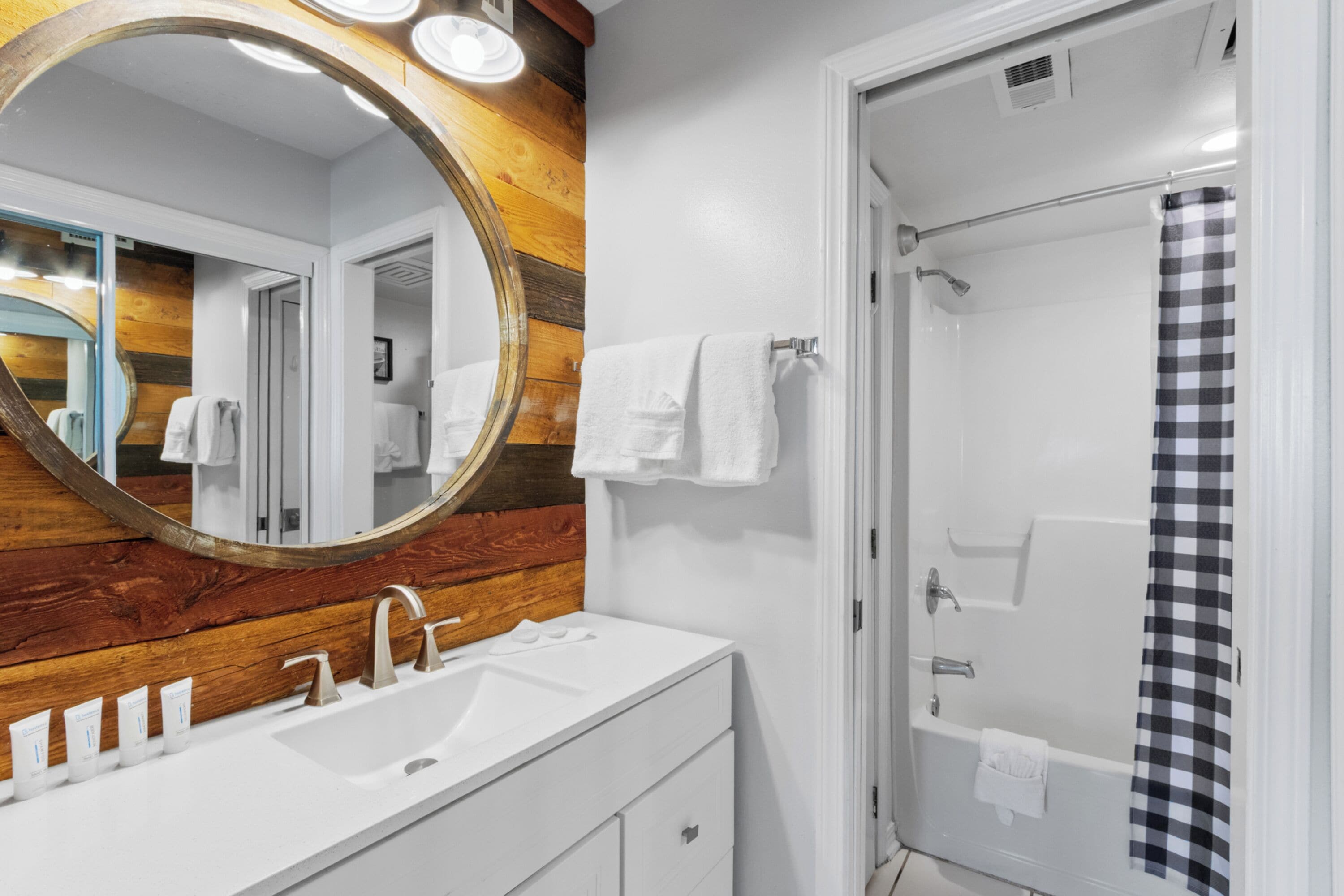 Signature Condo, 2 Bedrooms, Non Smoking, Beachfront | Bathroom | Combined shower/tub, free toiletries, towels, soap