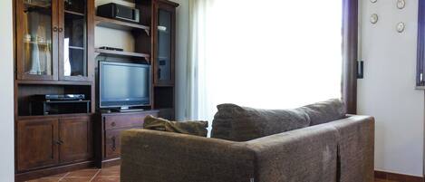 Télévision, chaîne hi-fi