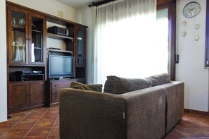 Télévision, chaîne hi-fi