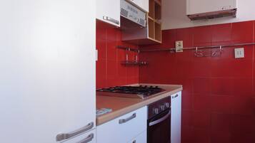 Réfrigérateur, plaque de cuisson