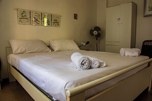 2 bedrooms, bed sheets