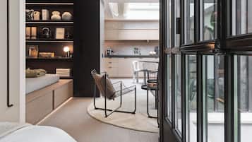 3 slaapkamers, een kluis op de kamer, een bureau