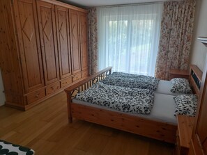 2 soverom, strykejern/-brett, wi-fi (inkludert) og sengetøy