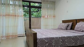 1 bedroom, iron/ironing board, WiFi, bed sheets