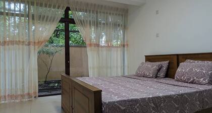Adorable hideout in a peaceful Colombo Suburb within proximity to shopping