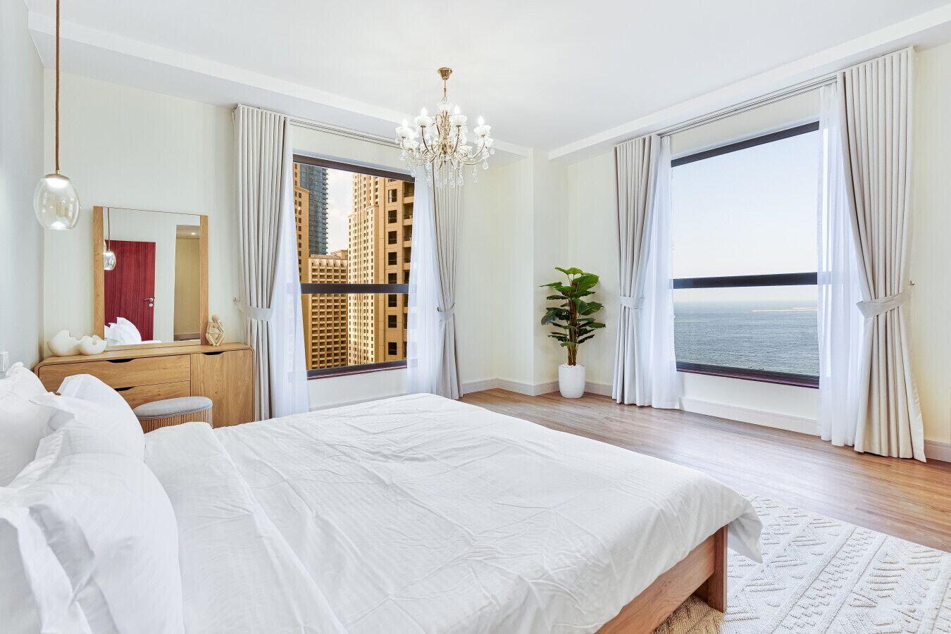 3 bedrooms, iron/ironing board, free WiFi