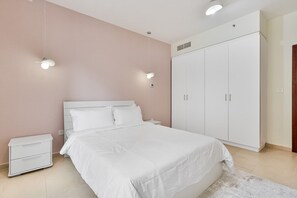 3 bedrooms, iron/ironing board, free WiFi