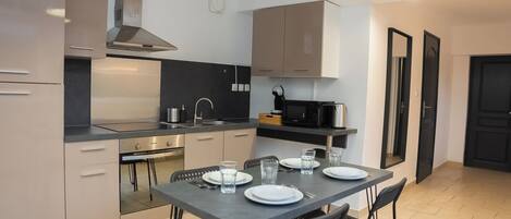 Fridge, microwave, oven, stovetop