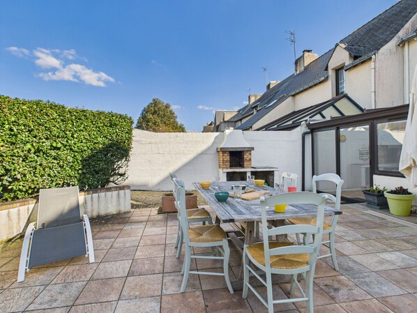 屋外ダイニングエリア