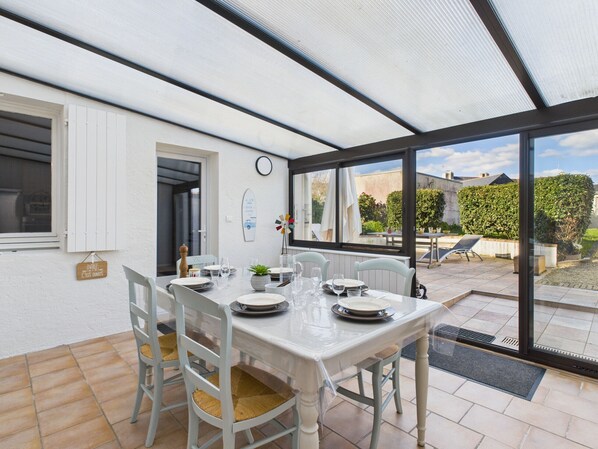 تناول الطعام