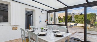 House with garden 450m from the beach for 8