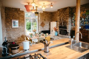 Interior - Magnificenthouse for 8 with garden (Guissény)
