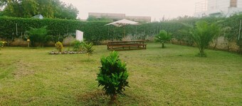 Four shells apartments diani 