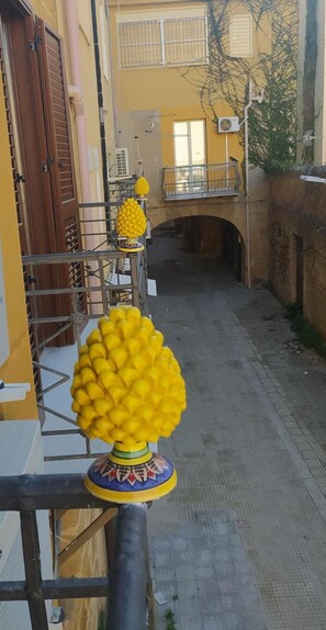 Nhà, 1 phòng ngủ, phù hợp cho người khuyết tật, ban công | Chi tiết ngoại thất