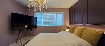 N.5 Romantic Retreat in Gangnam, Seoul – Garden View and Urban Forest Walk!