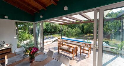 Garden Villa Hreljin