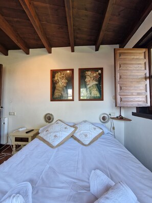 3 bedrooms, bed sheets - 14A04 Casa de piedra Colunga (Colunga)
