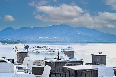 OTC By 4 Lal Ghat - My Downtown Hotels