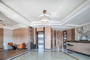 Unclassified image, 5 of 16, button - Milan Theme Hotel (Xianju)
