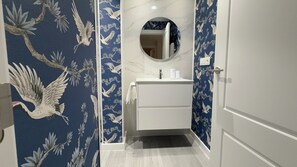 Luxury Apartment, 1 Bedroom | Bathroom | Shampoo - Apartamento Ourense Vello (Ourense)