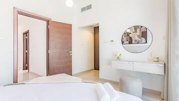 5 Schlafzimmer, Zimmersafe, Bügeleisen/Bügelbrett, kostenloses WLAN