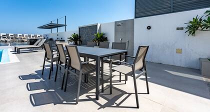 Pool and Sea Views 4BR with Assistant's Room Villa, Own Pool and BBQ Facility