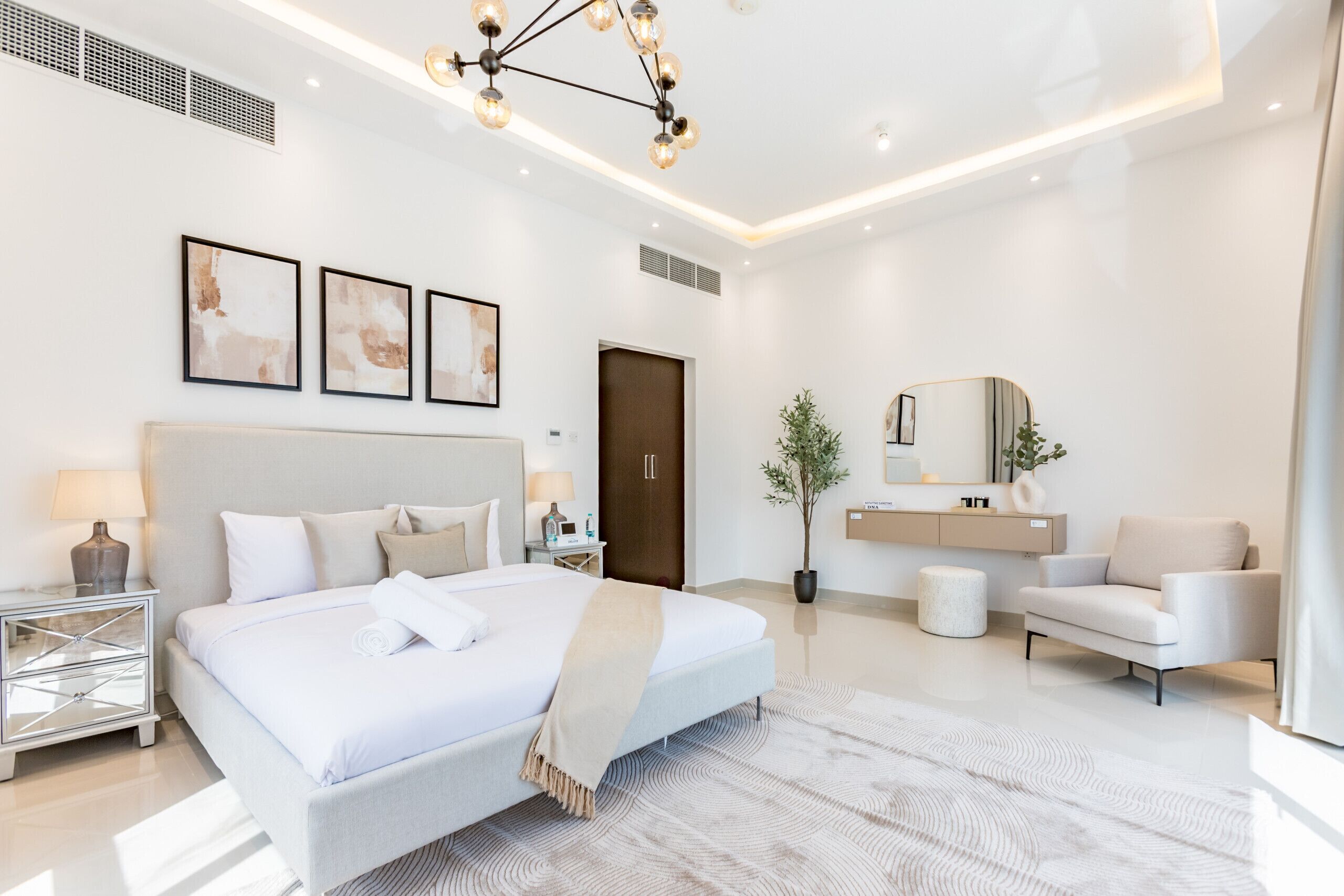 4 bedrooms, in-room safe, iron/ironing board, free WiFi