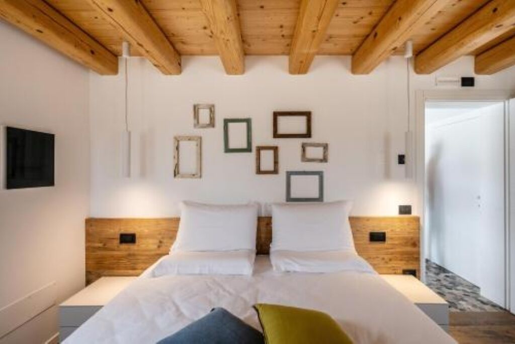 1 Schlafzimmer, Schreibtisch, Reisekinderbett, WLAN