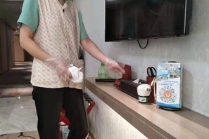 Imagen sin descripción, 5 de 136, botón