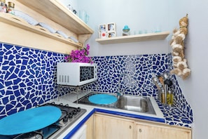 Fridge, microwave, stovetop, coffee/tea maker - Dream Life (sun and relaxation, free beach in 30 seconds and private parking) (San Montano)